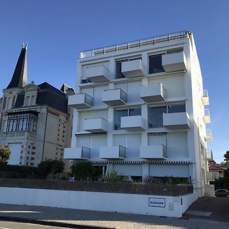 Royan - Vue Mer Pour Cet Appartement Face A La Plage - Grande Conche 외부 사진